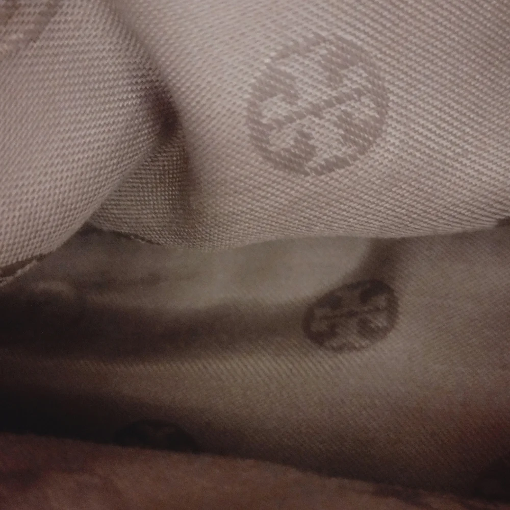 Tory Burch Robinson Saffiano Leather Grey Convertible Chain Crossbody Bag